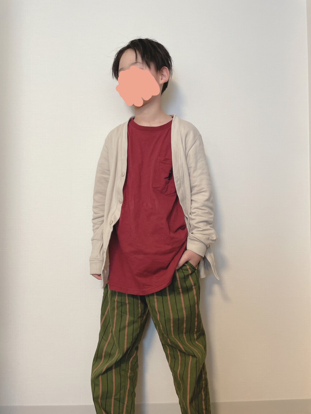 「春コーデ、カンゴール、カーディガン」｜「KANGOLのアイテム（Tシャツ/カットソー、レッド系）」を使った、kotakotaさん（キッズ・134cm）の春コーディネートの1枚目の写真