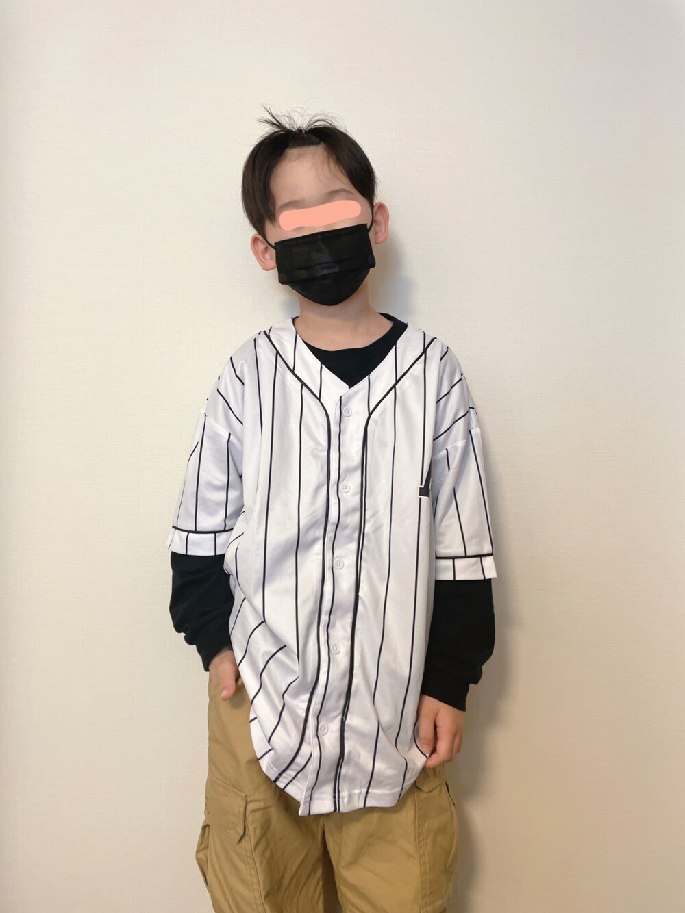 「ストリート、ベースボールシャツ、カーゴパンツ、キッズコーデ」｜kotakotaさん（キッズ・131cm）の春コーディネートの1枚目の写真