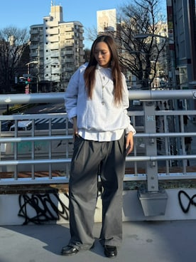 HUFのスウェット（グレー系）を使った人気ファッションコーディネート