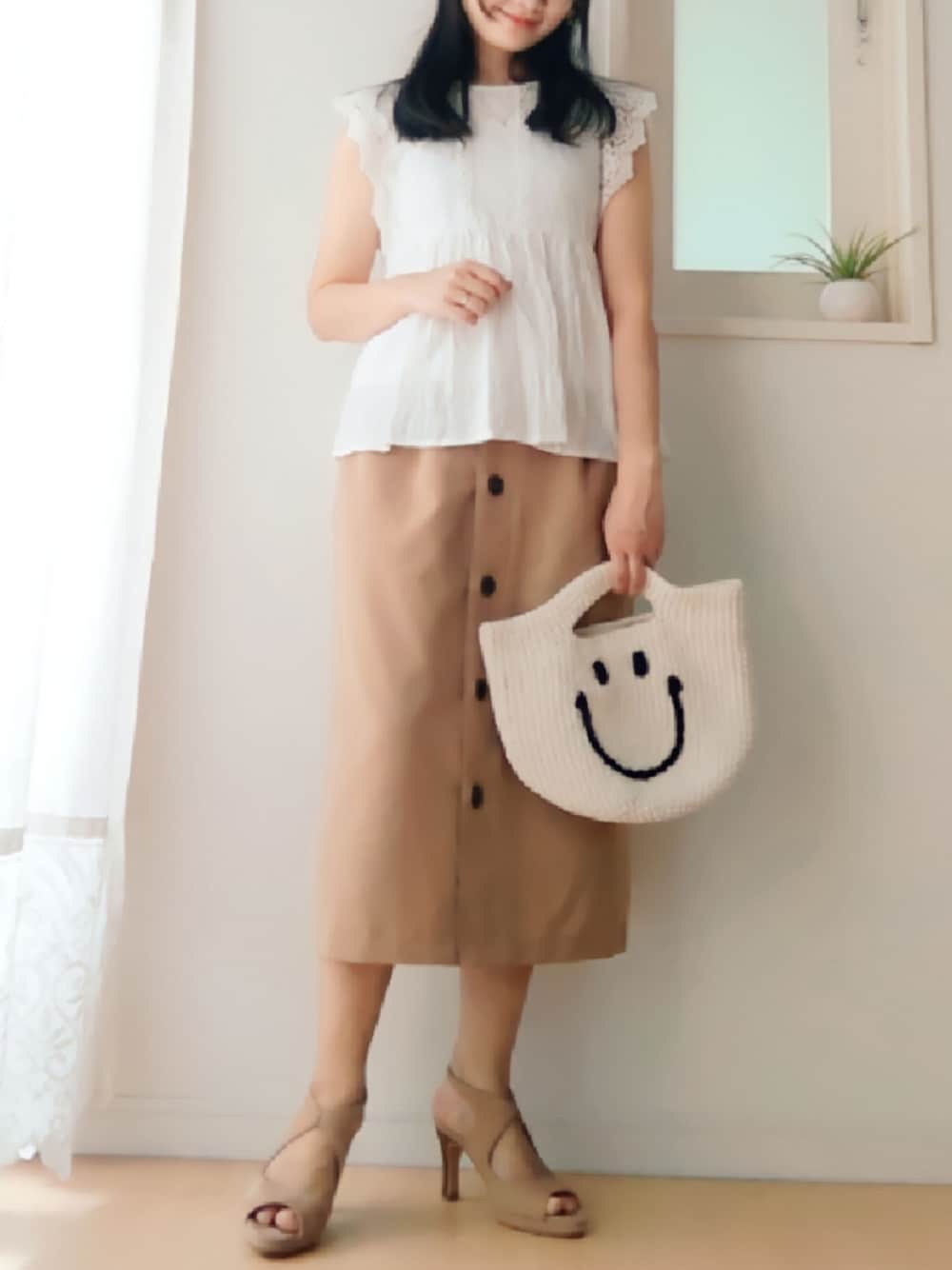 「夏コーデ、休日コーデ、きれいめカジュアル、オトナカジュアル、淡色コーデ、秋のコーデ、着回しコーデ、145cm、145cmコーデ、minicocoTOKYO、ニコちゃん、アラフォー、40代ファッション、レーストップス、オトナカワイイ」｜「ZUCCOTTOのアイテム（サンダル、ベージュ系）」を使った、minicocochan【相互フォロー】さん（骨格ストレート・レディース・145cm）の夏コーディネートの1枚目の写真