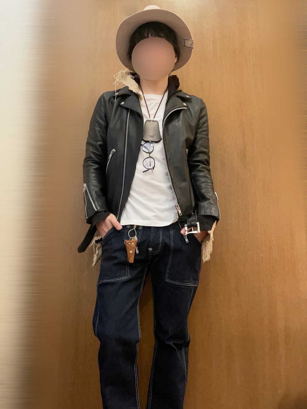 「レザージャケット、ライダース、ライダースジャケット、ハット、秋服、秋コーデ、めがね、メガネ男子、リーバイス、古着MIX」｜「Levi's REDのLevi's RED/リーバイスレッド/505ユーティリティーデニム/LR 505&#8482; UTILITY（デニムパンツ、ブルー系）」を使った、Pontaさん（メンズ・172cm）の秋コーディネートの1枚目の写真