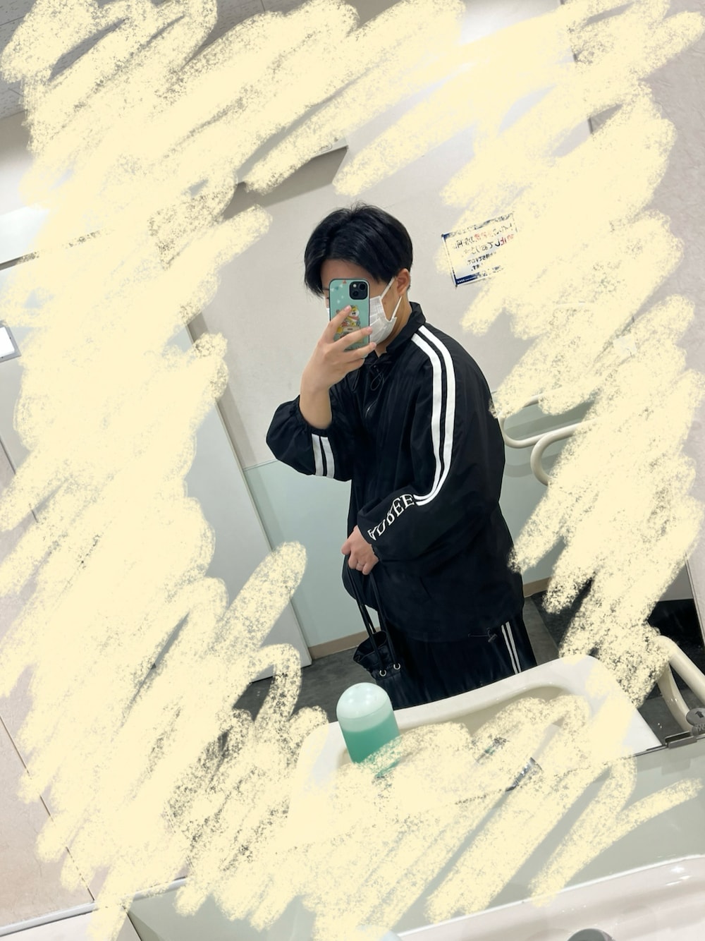 「春めき満開コーデ、スポーツミックス、低身長コーデ、ストリートコーデ、トレンドファッション」｜「adreeのアイテム（ミリタリージャケット、ブラック系）」を使った、kaitoさん（メンズ・163cm）の春コーディネートの1枚目の写真