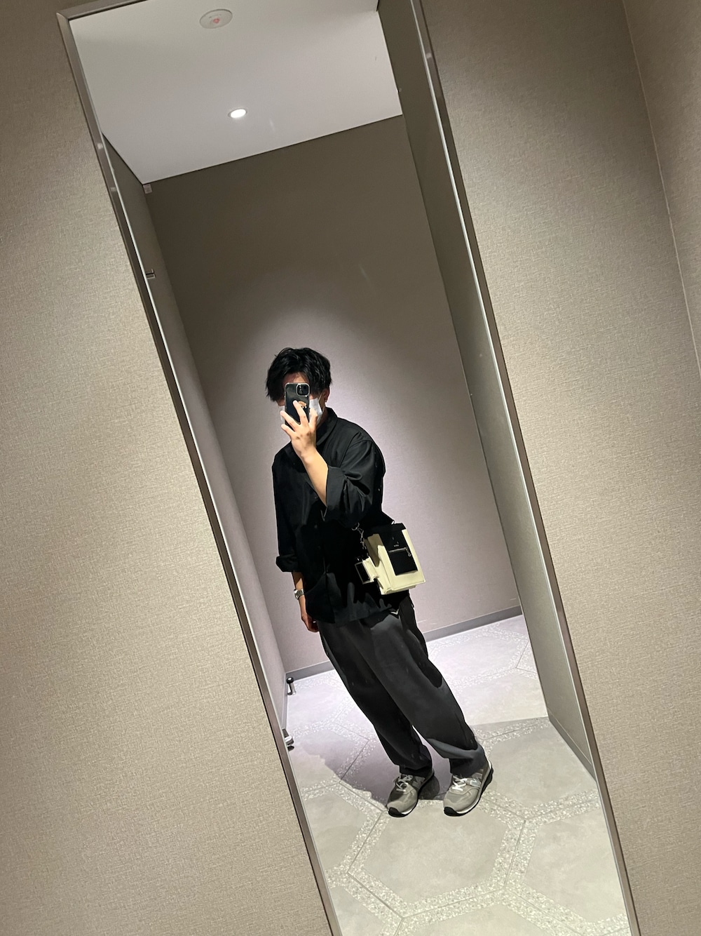 「最近のいい感じコーデ」｜「ADRERの【ADRER】ドルマンスリーブオープンカラーシャツ（シャツ/ブラウス、ブルー系）」を使った、kaitoさん（メンズ・163cm）の秋コーディネートの1枚目の写真