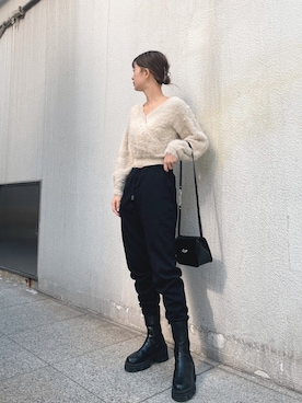 「EMODA」｜「アイテム（スウェットパンツ）」を使った、中村友美さん（レディース・164cm）の冬コーディネート