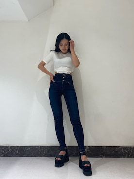 「EMODA（エモダ）のアイテム（財布/小物）」を使った、松村美弥妃さん（レディース・162cm）の夏コーディネート