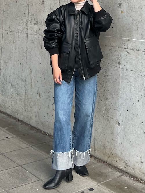 Ungrid梅野夏帆さんの「(|)」を使ったコーディネート