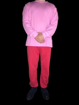 「ピンク」｜「アイテム（スウェットパンツ）」を使った、夜桜四季さん（メンズ・163cm・20代）の春コーディネート