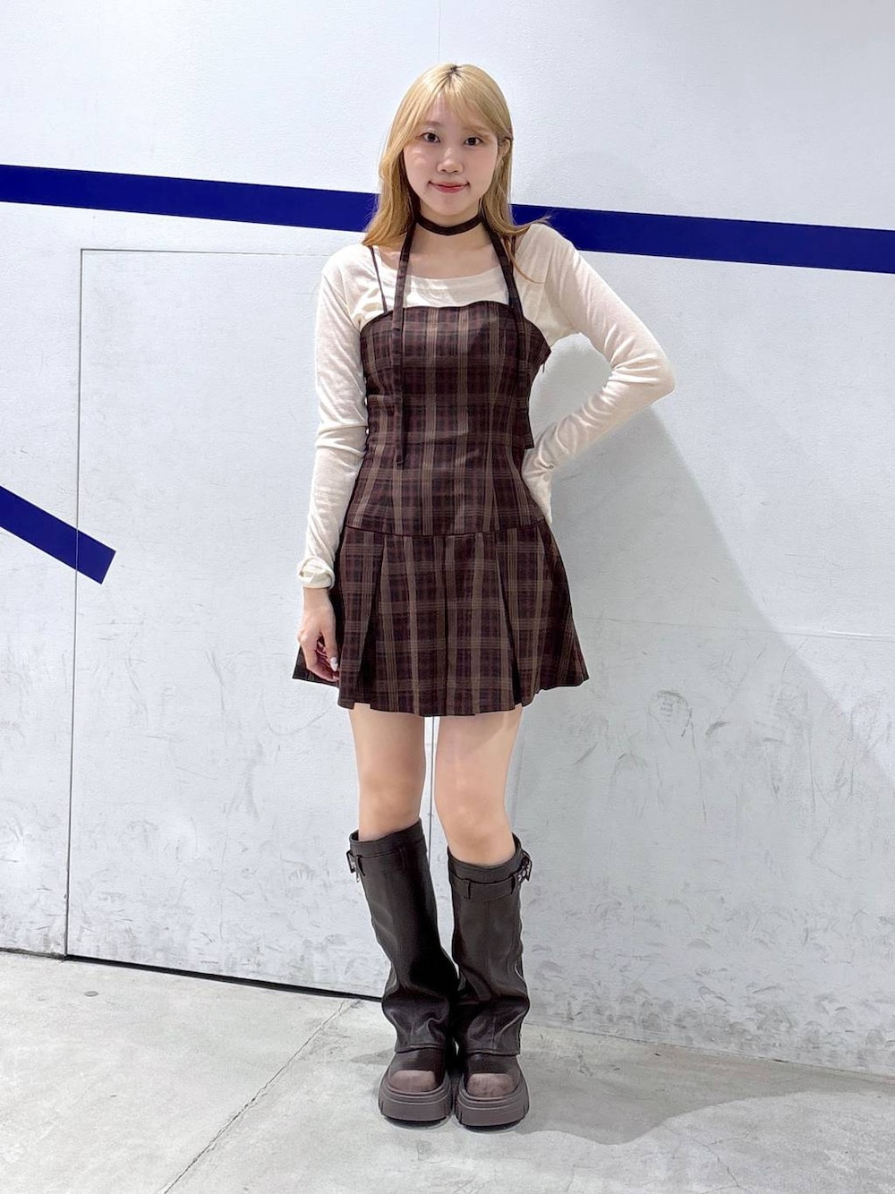 「韓国系、女子ウケ、着痩せ・細見え、ALAND、韓国ファッション」｜「3.3 Field Trip の★K-POPアイドル着用 3.3 Field Trip／ロゴスリムロングスリーブ（Tシャツ/カットソー、ベージュ系）」を使った、snowaeさん（レディース・157cm）の秋コーディネートの1枚目の写真