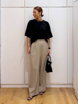 「アイテム（バングル/リストバンド）」を使った、ココさん（レディース・165cm）の夏コーディネート