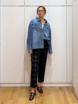 「アイテム（サングラス）」を使った、ココさん（レディース・165cm）の秋コーディネート