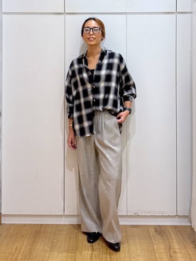「アイテム（バングル/リストバンド）」を使った、ココさん（レディース・165cm）の秋コーディネート