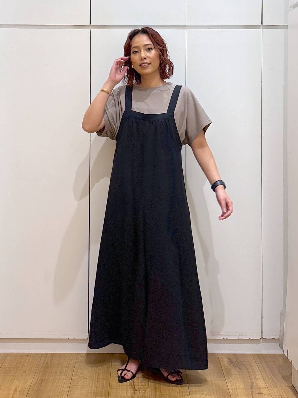 「体型カバー、高見え、高身長、ママコーデ、骨格ストレート、GLOBAL WORK、着痩せ・細見え」｜「A part byのクロスフラットサンダル（サンダル、ブラック系）」を使った、ココさん（レディース・165cm）の夏コーディネートの1枚目の写真