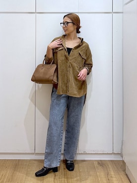 「アイテム（イエロー系）」を使った、ココさん（レディース・165cm・30代）の秋コーディネート