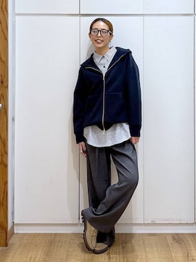 「アイテム（パーカー）」を使った、ココさん（レディース・165cm・30代）の秋コーディネート