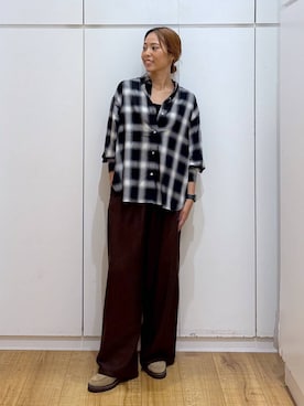 「アイテム（バングル/リストバンド）」を使った、ココさん（レディース・165cm）の秋コーディネート