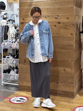 「アイテム（デニムジャケット）」を使った、ココさん（レディース・165cm・30代）の秋コーディネート