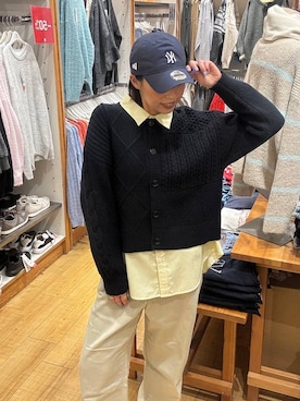 「アイテム（デニムパンツ、ベージュ系）」を使った、ココさん（レディース・165cm）の冬コーディネート