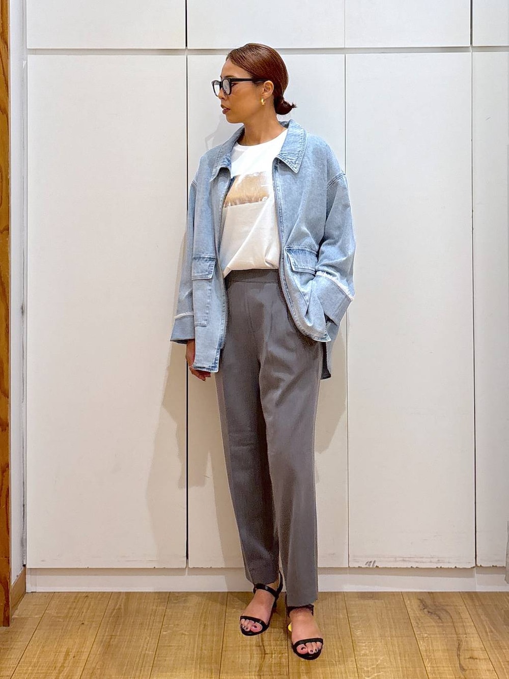 「体型カバー、高見え、高身長、ママコーデ、骨格ストレート、GLOBAL WORK、着痩せ・細見え、and STセール、秋冬新作」｜「GLOBAL WORKのリッチクリーンプリントT半袖/147640（Tシャツ/カットソー、ホワイト系）」を使った、ココさん（レディース・165cm）の夏コーディネートの1枚目の写真