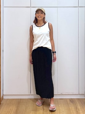 「アイテム（バングル/リストバンド）」を使った、ココさん（レディース・165cm・30代）の夏コーディネート