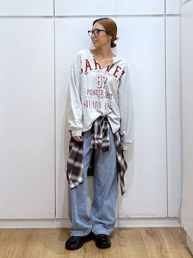 「GLOBAL WORK（グローバルワーク）のGOODデニムバギーパンツ/498388（デニムパンツ）」を使った、ココさん（レディース・165cm）の秋コーディネート