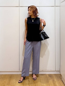 「アイテム（スラックス）」を使った、ココさん（レディース・165cm・30代）の夏コーディネート