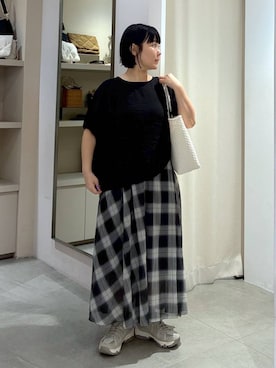 「Elura（エルーラ）のメルカドバックM/666349（かごバッグ、ホワイト系）」を使った、yamapii3さん（レディース・150cm）の夏コーディネート
