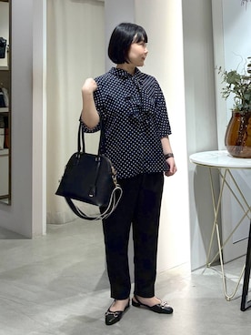 「Elura（エルーラ）のリュクスラインテープBAG　L/633011（ハンドバッグ、ブラック系）」を使った、yamapii3さん（レディース・150cm）の夏コーディネート