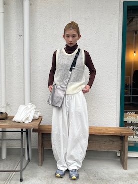 「select MOCA（セレクトモカ）のモヘアライクシアーニットベスト（ベスト、ベージュ系）」を使った、momokaさん（レディース・158cm）の春コーディネート