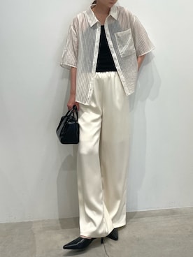 「select MOCA by son（セレクトモカバイソン）のストレートイージーサテンタックパンツ【セットアップ対応】【by SON】（その他パンツ）」を使った、momokaさん（レディース・158cm）の夏コーディネート