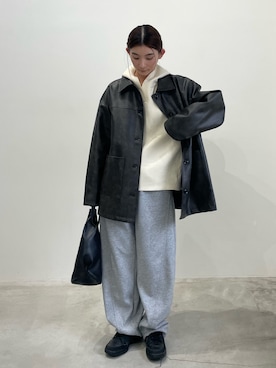 「アイテム（ステンカラーコート）」を使った、momokaさん（レディース・158cm）の秋コーディネート