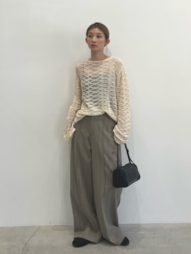 「select MOCA（セレクトモカ）のセンターラインストライプタックワイドパンツ（スラックス、ベージュ系）」を使った、momokaさん（レディース・158cm）の春コーディネート