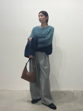 「グラデーションニット」｜「アイテム（スラックス）」を使った、momokaさん（レディース・158cm）の冬コーディネート