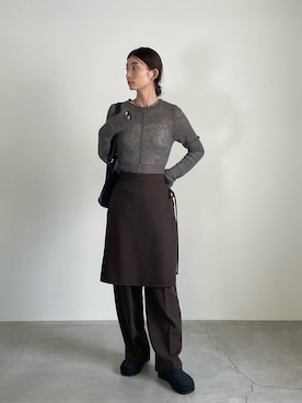 「アイテム（スリッポン）」を使った、momokaさん（レディース・158cm）の秋コーディネート