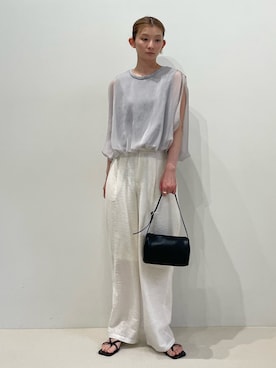 「select MOCA（セレクトモカ）のリネンタッチシアータックパンツ（その他パンツ、ホワイト系）」を使った、momokaさん（レディース・158cm）の春コーディネート