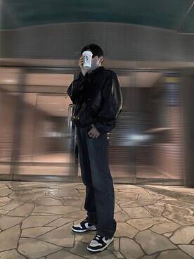 「大学生」｜「アイテム（ライダースジャケット）」を使った、油淋鶏さん（メンズ・168cm）の春コーディネート