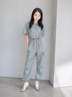 「Vivienne Westwood（ヴィヴィアンウエストウッド）のアイテム（パンツ、グレー系）」を使った、Sayakaさん（レディース・169cm）の夏コーディネート