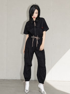 「Vivienne Westwood（ヴィヴィアンウエストウッド）のアイテム（トップス、ブラック系）」を使った、Sayakaさん（レディース・169cm）の夏コーディネート