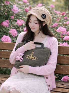 「Vivienne Westwood（ヴィヴィアンウエストウッド）のアイテム（帽子、ベージュ系）」を使った、Sayakaさん（レディース・169cm）の春コーディネート