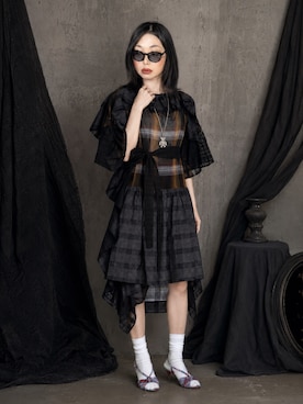 「Vivienne Westwood（ヴィヴィアンウエストウッド）のアイテム（ワンピース、ブラック系）」を使った、Sayakaさん（レディース・169cm）の春コーディネート