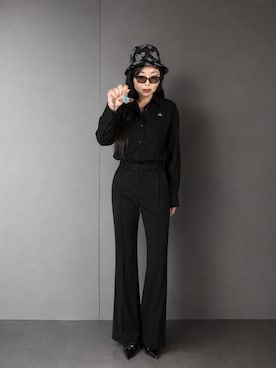 「Vivienne Westwood（ヴィヴィアンウエストウッド）のアイテム（パンツ、ブラック系）」を使った、Sayakaさん（レディース・169cm）の春コーディネート