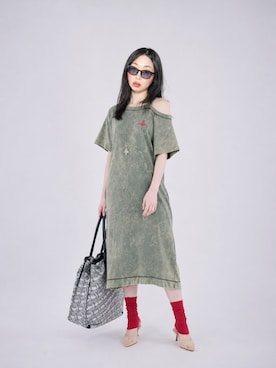 「Vivienne Westwood（ヴィヴィアンウエストウッド）のアイテム（ワンピース、グリーン系）」を使った、Sayakaさん（レディース・169cm）の春コーディネート