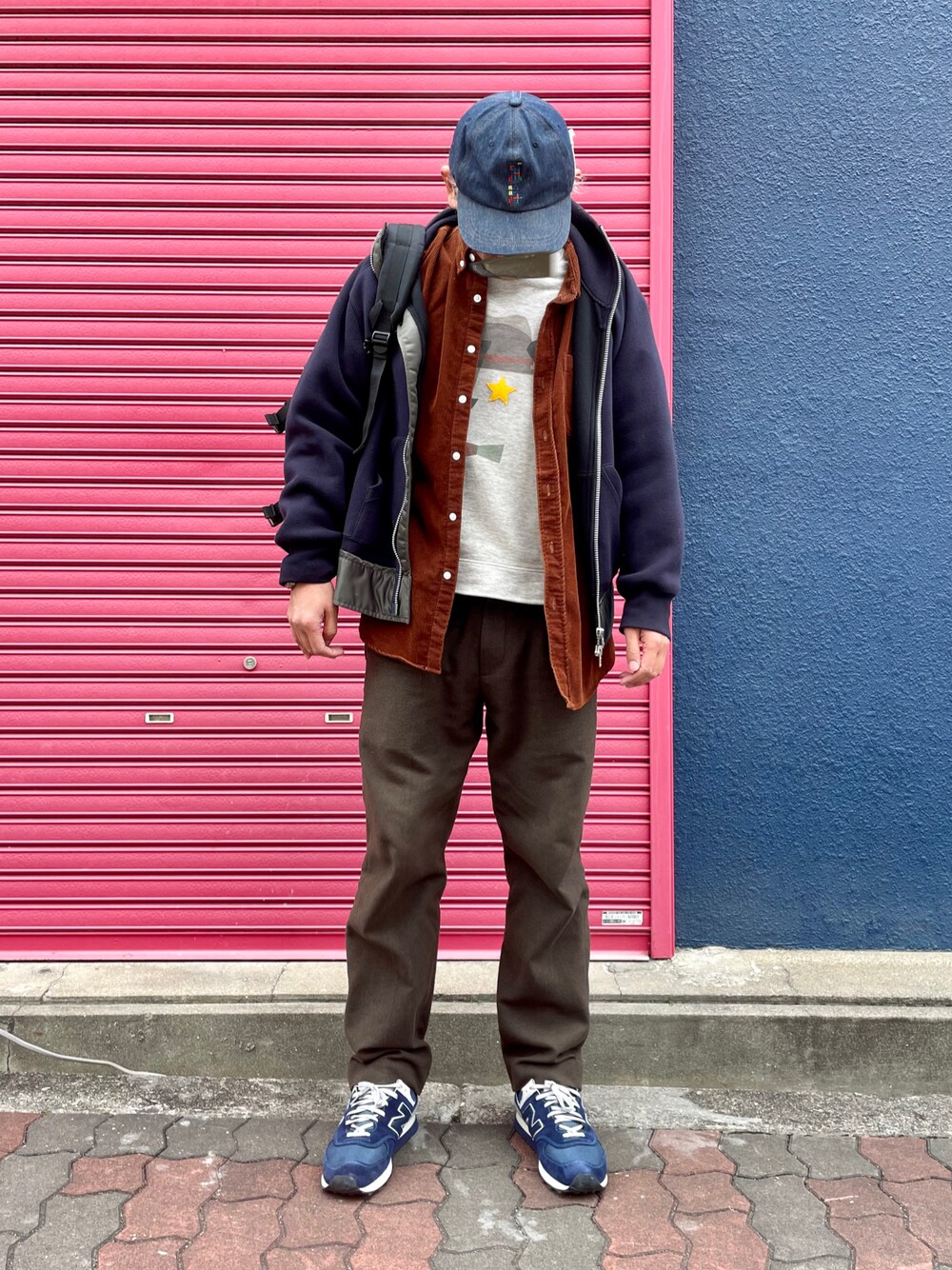 Supreme のアイテム（ブラウン系）を使った人気ファッション