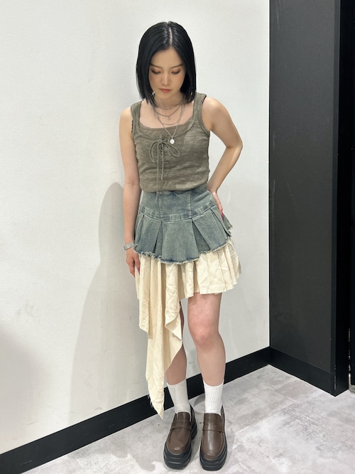 alo 黒 レースアップ クロップドタンクトップSサイズ ALO Yoga(アロー) タンクトップ(レディース) - 海外通販のBUYMA