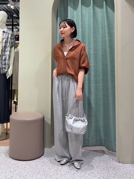 「Jena espace merveilleux(ジェナ エスパスメルヴェイユ)のシアーシャツ(シャツ/ブラウス、オレンジ系)」を使った、たむさん(レディース・155cm)の夏コーディネート