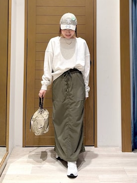 「BAYFLOW（ベイフロー）の[ストレッチ入り]裏起毛ベイカースカート（スカート）」を使った、momokaさん（レディース・159cm）の秋コーディネート