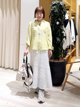 「BAYFLOW（ベイフロー）の3WAY撥水アジャスタートート（トートバッグ、ホワイト系）」を使った、momokaさん（レディース・159cm）の春コーディネート