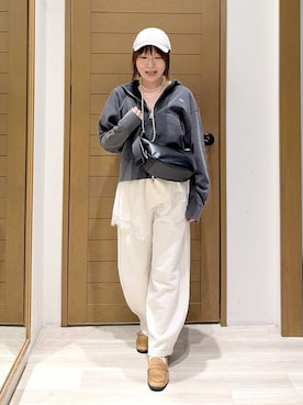 「HEREIAM（ヘレイアム）のアイテム」を使った、momokaさん（レディース・159cm）の冬コーディネート