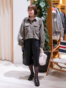 「HEREIAM（ヘレイアム）のアイテム」を使った、momokaさん（レディース・159cm）の秋コーディネート
