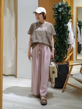 「BAYFLOW（ベイフロー）のアイテム（パンツ）」を使った、momokaさん（レディース・159cm）の春コーディネート