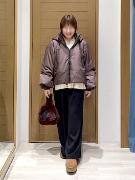 「HEREIAM（ヘレイアム）のアイテム（パンツ）」を使った、momokaさん（レディース・159cm）の秋コーディネート